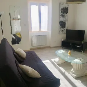 Proche De Walibi,appartement 4 Personnes Tout Confort Au Calme Corbelin